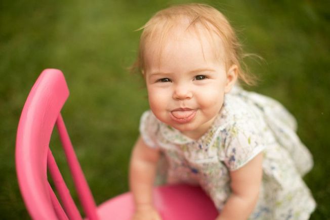 Helen Jeanette Chair tongue